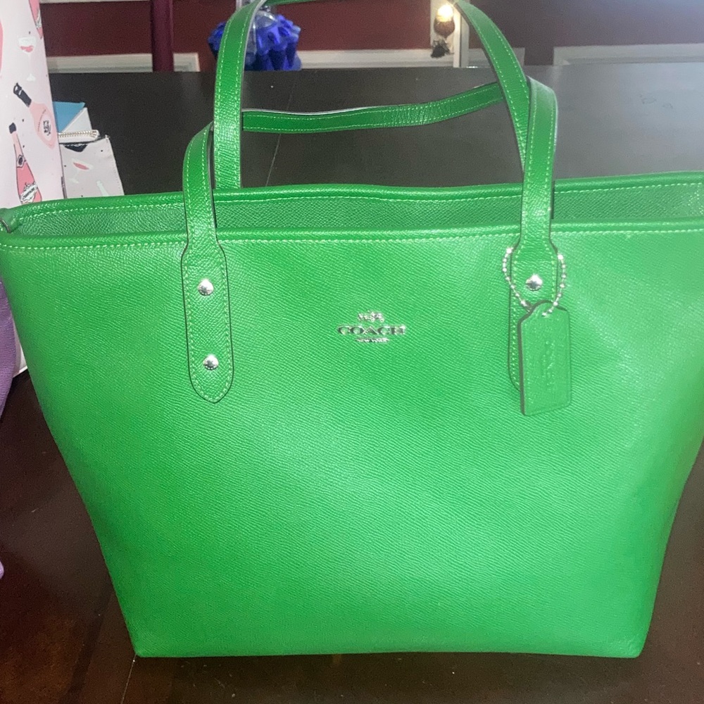 Coach Bag Green like new